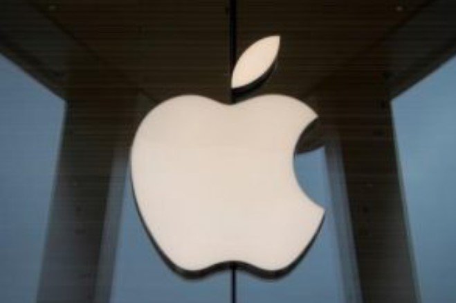 Apple reverses course on web app ban in Europe