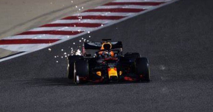 Ricciardo leads RB to a strong start in Bahrain as Verstappen suffers engine failure