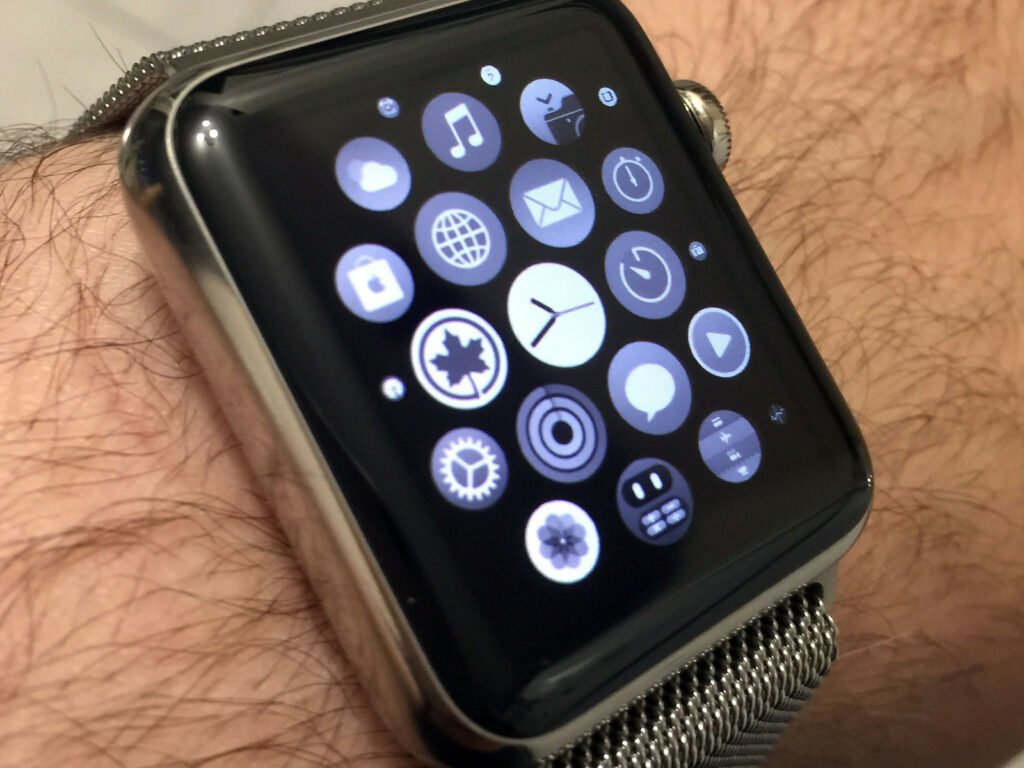 How to Turn ON grayscale mode on Apple Watch