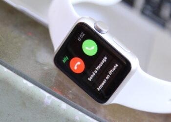 How to transfer call, message or email from Apple Watch to iPhone