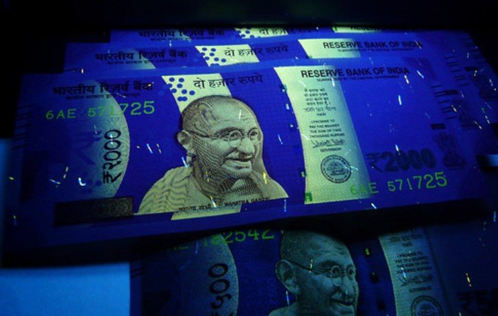 Rupee Faces Challenges Amid Dollar’s Decline