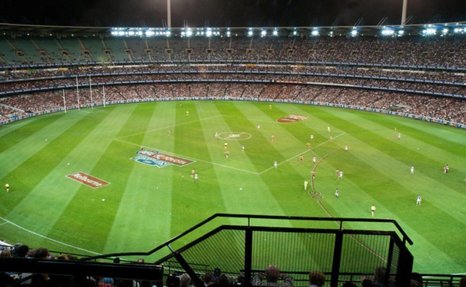 aflw match between collingwood magpies and gold coast suns