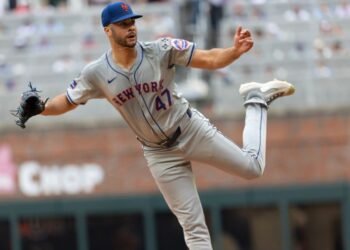 tylor megill mets playoff clinching win